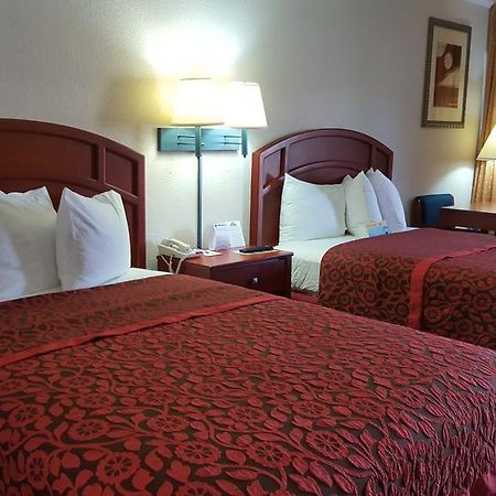 Days Inn By Wyndham Tallahassee-Government Center Экстерьер фото